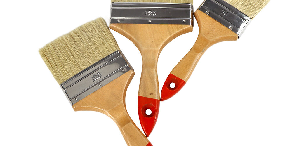 Wooden handle paint brush for wall painting and DIY use
